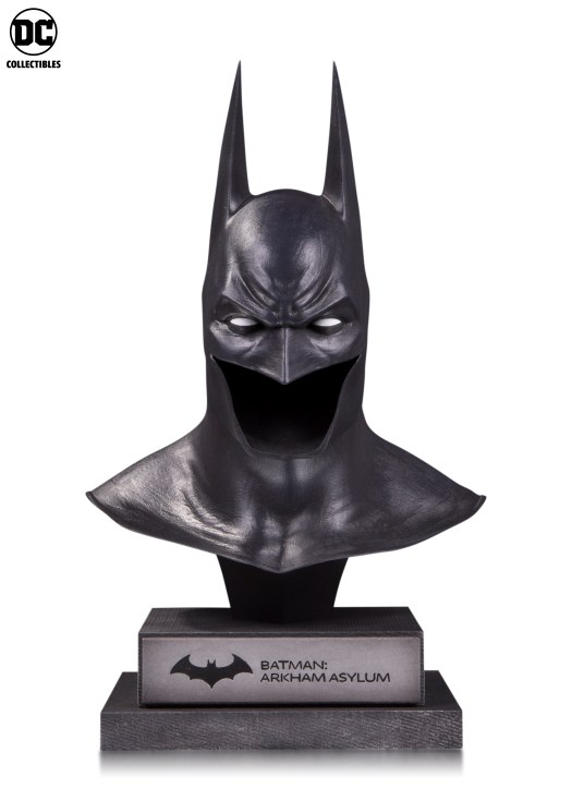 DC_Gallery_Arkham_Asylum_Cowl_v01_r01
